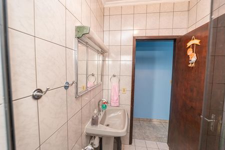 Casa à venda com 125m², 3 quartos e 4 vagasBanheiro Social