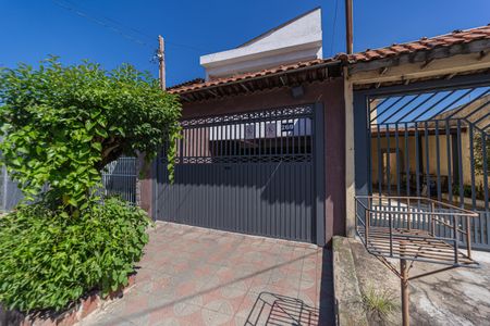 Casa à venda com 125m², 3 quartos e 4 vagasFachada