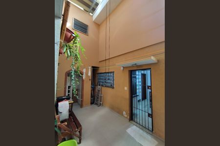 Casa à venda com 190m², 4 quartos e 2 vagasÁrea de Serviço