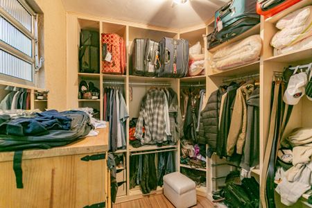 Casa à venda com 190m², 3 quartos e 2 vagasCloset da suíte 1