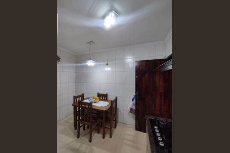 Casa à venda com 190m², 4 quartos e 2 vagasCozinha - Armários