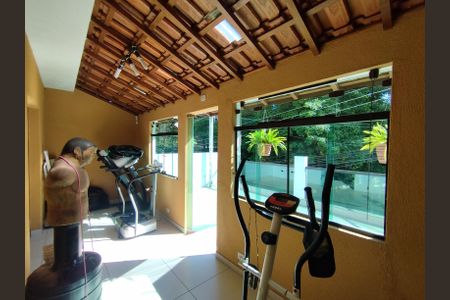 Casa à venda com 190m², 4 quartos e 2 vagasVaranda 