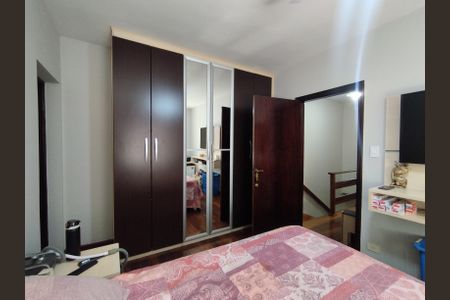 Casa à venda com 190m², 4 quartos e 2 vagasSuíte 1