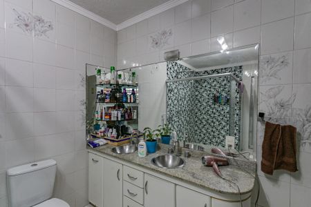 Casa à venda com 190m², 3 quartos e 2 vagasBanheiro da Suíte 1