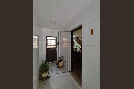 Casa à venda com 190m², 4 quartos e 2 vagasEntrada 