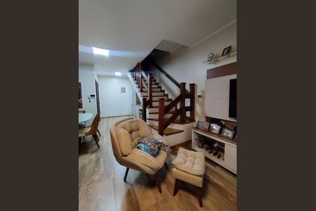 Casa à venda com 190m², 4 quartos e 2 vagasSala