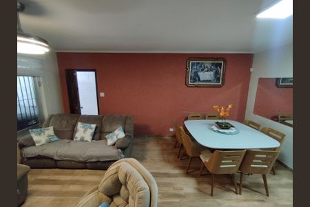 Casa à venda com 190m², 4 quartos e 2 vagasSala