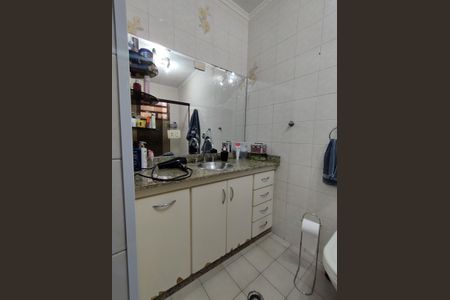 Casa à venda com 190m², 4 quartos e 2 vagasBanheiro - torneira