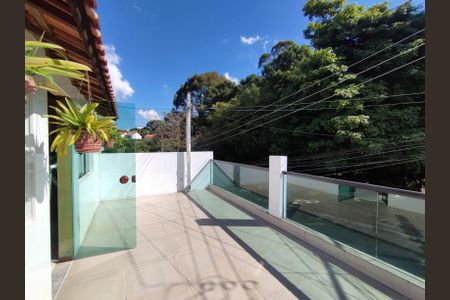 Casa à venda com 190m², 4 quartos e 2 vagasVaranda 