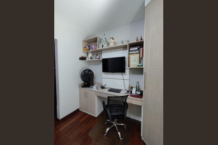 Casa à venda com 190m², 4 quartos e 2 vagasSuíte 3