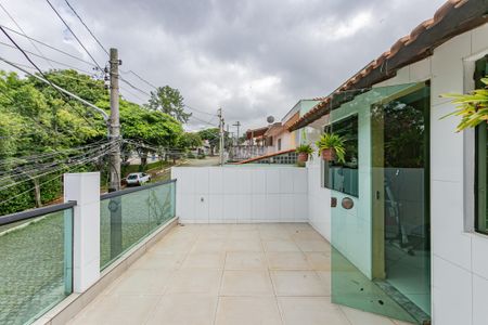 Casa à venda com 190m², 3 quartos e 2 vagasVaranda