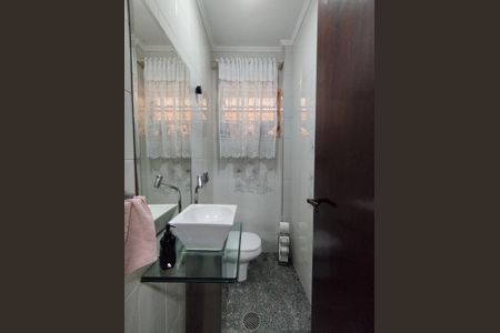 Casa à venda com 190m², 4 quartos e 2 vagasLavabo