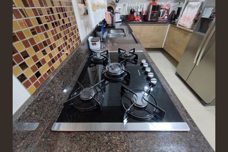 Casa à venda com 190m², 4 quartos e 2 vagasCozinha - Armários