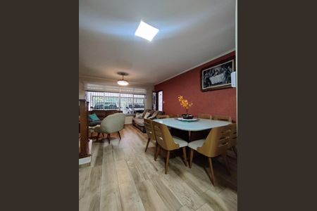 Casa à venda com 190m², 4 quartos e 2 vagasSala