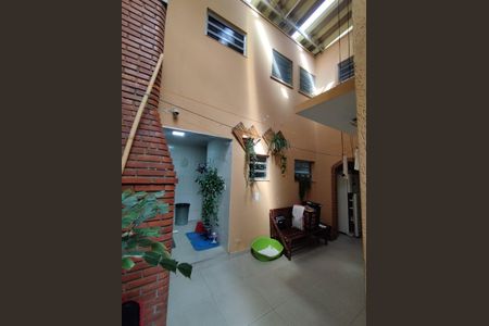 Casa à venda com 190m², 4 quartos e 2 vagasÁrea de Serviço