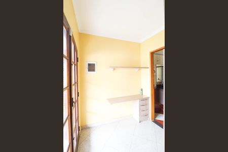 Casa para alugar com 250m², 4 quartos e 2 vagas