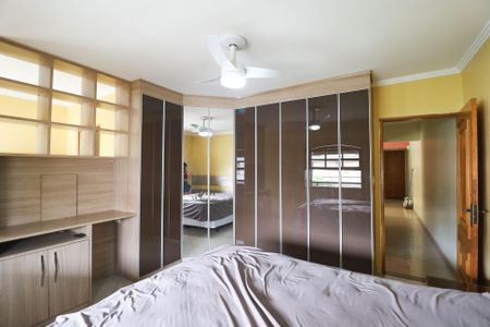 Casa para alugar com 250m², 4 quartos e 2 vagas