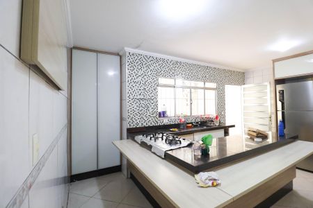 Casa para alugar com 250m², 4 quartos e 2 vagas