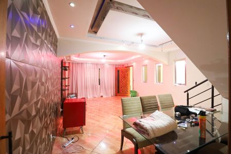 Casa para alugar com 250m², 4 quartos e 2 vagas