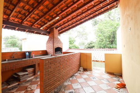 Casa para alugar com 250m², 4 quartos e 2 vagas