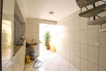 Casa para alugar com 250m², 4 quartos e 2 vagas