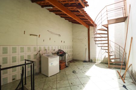 Casa para alugar com 250m², 4 quartos e 2 vagas