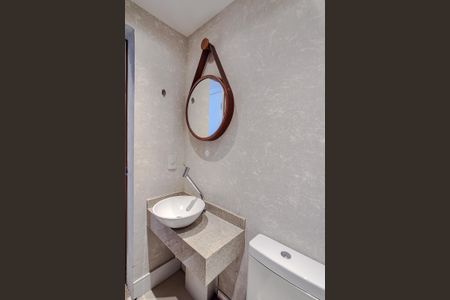 Apartamento à venda com 265m², 3 quartos e 4 vagas Apartamento à venda com 265m², 3 quartos e 4 vagasLavabo