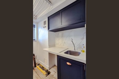 Apartamento à venda com 265m², 3 quartos e 4 vagas Apartamento à venda com 265m², 3 quartos e 4 vagasÁrea de Serviço