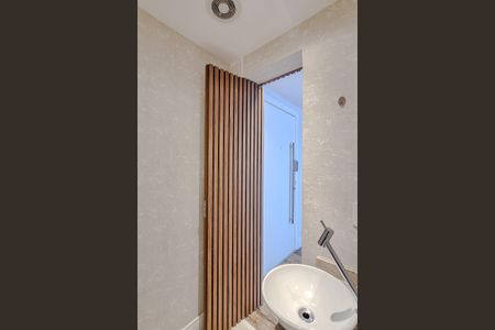 Apartamento à venda com 265m², 3 quartos e 4 vagas Apartamento à venda com 265m², 3 quartos e 4 vagasLavabo