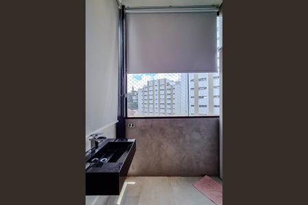 Apartamento à venda com 265m², 3 quartos e 4 vagas Apartamento à venda com 265m², 3 quartos e 4 vagasBanheiro da Suite (Piso Superior)