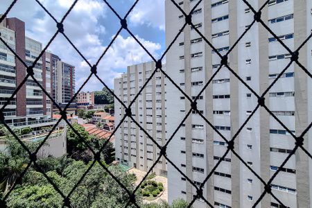 Apartamento à venda com 265m², 3 quartos e 4 vagas Apartamento à venda com 265m², 3 quartos e 4 vagasVista da Suíte 2