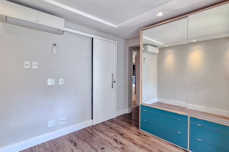 Apartamento à venda com 265m², 3 quartos e 4 vagas Apartamento à venda com 265m², 3 quartos e 4 vagasQuarto 3