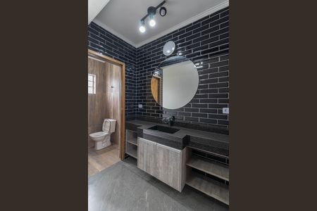 Casa à venda com 300m², 3 quartos e 2 vagasBanheiro Externo 