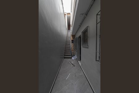 Casa à venda com 300m², 3 quartos e 2 vagasEscada