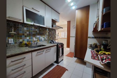 Apartamento à venda com 90m², 3 quartos e 2 vagas Apartamento à venda com 90m², 3 quartos e 2 vagasCozinha