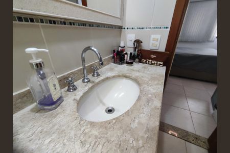 Apartamento à venda com 90m², 3 quartos e 2 vagas Apartamento à venda com 90m², 3 quartos e 2 vagasBanheiro da Suíte