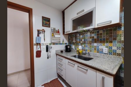 Apartamento à venda com 90m², 3 quartos e 2 vagas Apartamento à venda com 90m², 3 quartos e 2 vagasCozinha