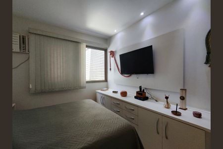 Apartamento à venda com 90m², 3 quartos e 2 vagas Apartamento à venda com 90m², 3 quartos e 2 vagasSuíte