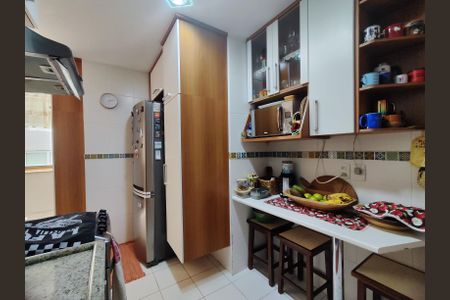Apartamento à venda com 90m², 3 quartos e 2 vagas Apartamento à venda com 90m², 3 quartos e 2 vagasCozinha
