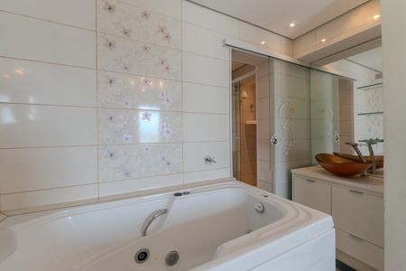 Apartamento à venda com 40m², 1 quarto e 1 vagaBanheiro da Suíte 1