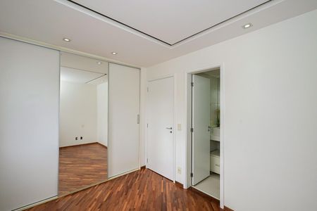 Apartamento para alugar com 70m², 2 quartos e 1 vagaSuíte