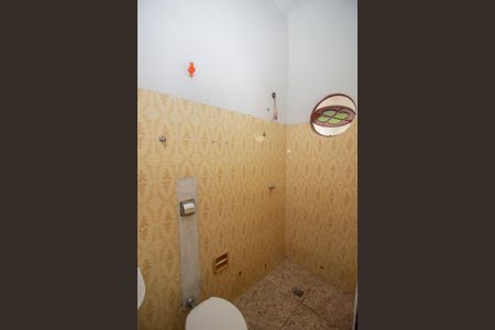 Casa para alugar com 150m², 4 quartos e 6 vagas Casa para alugar com 150m², 4 quartos e 6 vagasBanheiro Social 1