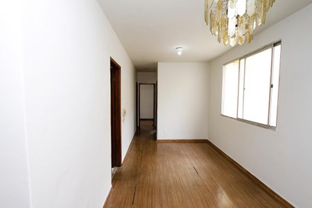 Sala de apartamento à venda com 3 quartos, 67m² em Carlos Prates, Belo Horizonte