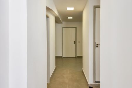 Apartamento à venda com 65m², 2 quartos e sem vagaCorredor 