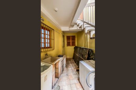 Casa à venda com 150m², 4 quartos e 1 vagaÁrea de Serviço