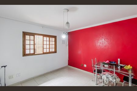 Sala de casa à venda com 4 quartos, 150m² em Cangaiba, São Paulo