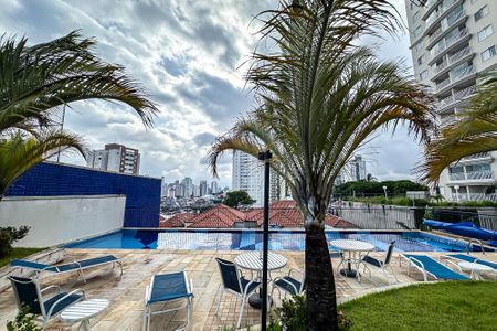Apartamento para alugar com 65m², 2 quartos e 2 vagasÁrea comum - Piscina