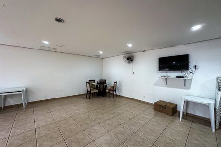 Apartamento para alugar com 65m², 2 quartos e 2 vagasÁrea comum - Salão de festas