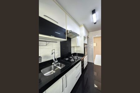 Apartamento para alugar com 65m², 2 quartos e 2 vagasCozinha
