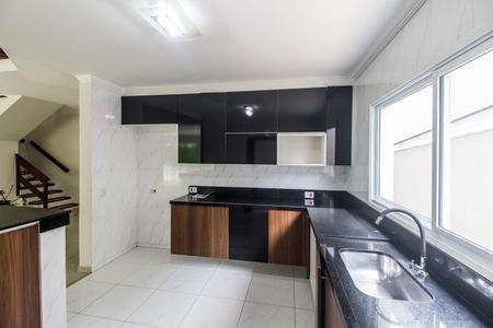 Casa de condomínio à venda com 480m², 4 quartos e 6 vagas Casa de condomínio à venda com 480m², 4 quartos e 6 vagasCozinha